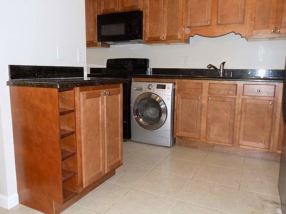 4th image of 120 N Lakeside Dr