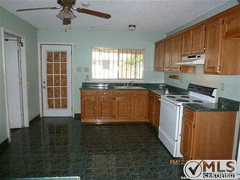 3rd image of 807 Westleaf St