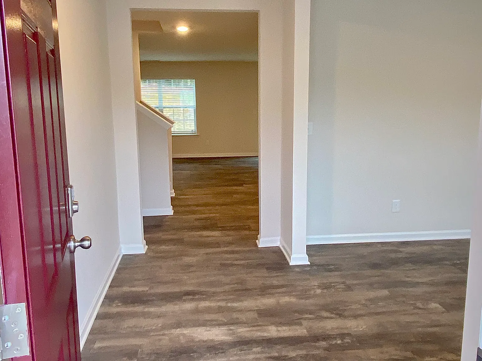 5 bed, 2511 sqft, $2,295 — Photo 2