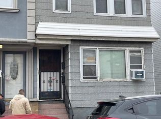 6068 60th Ln, Maspeth, NY 11378