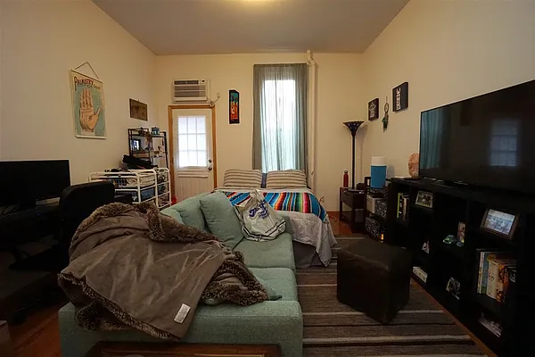 Rented by Compass | media 3