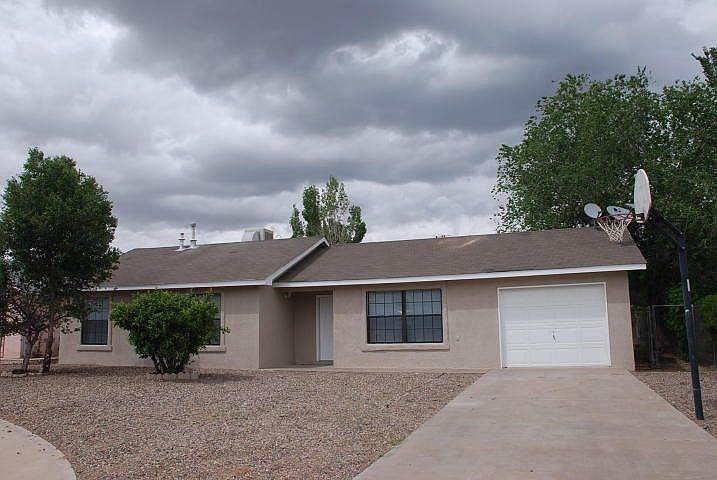 1st image of 1020 Cypress Ct SE
