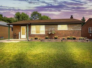 16913 Hauss Ave, Eastpointe, MI 48021