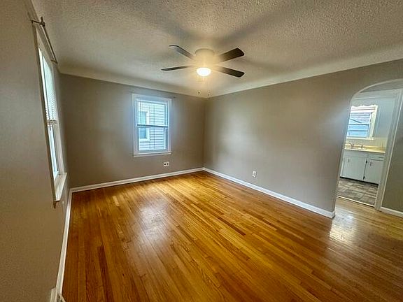 5th image of 22058 Lambrecht Ave