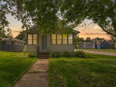 517 8th St SW, Faribault, MN, 55021