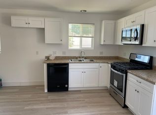 978 E 9th St #B, Upland, CA 91786