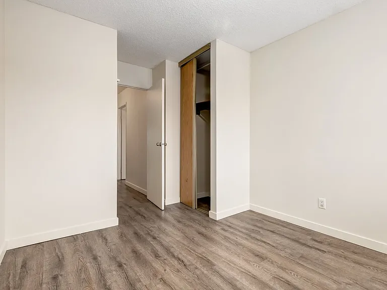 550 Rundlehorn Cir NE — Photo 13