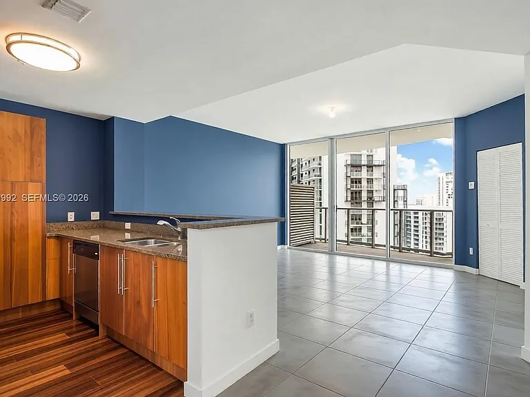 300 S Biscayne Blvd #0 — Photo 6