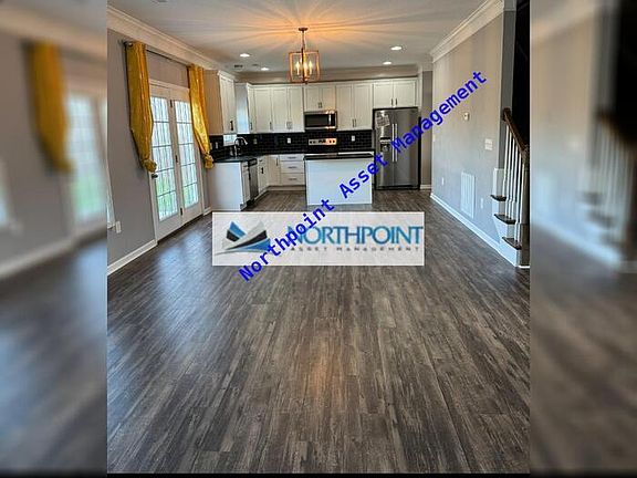 4th image of 7447 Lucky Clover Ln
