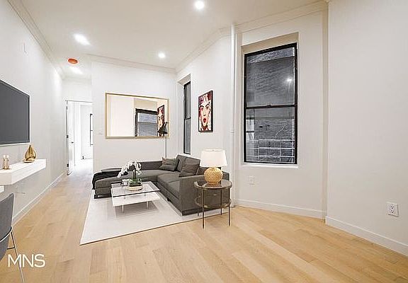 3rd image of 1760 1st Ave APT 7