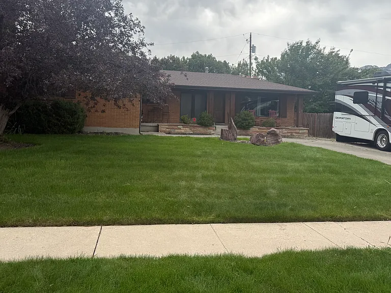 2907 S Melbourne St — Photo 2
