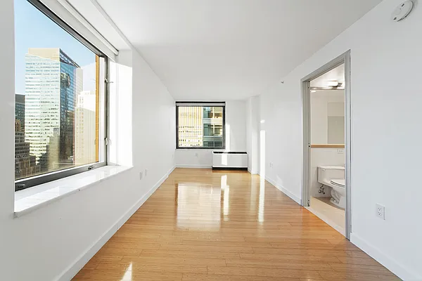 Rented by RELO REDAC INC. | media 2
