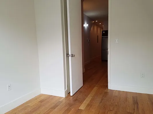 Rented by Nooklyn NYC LLC | media 28