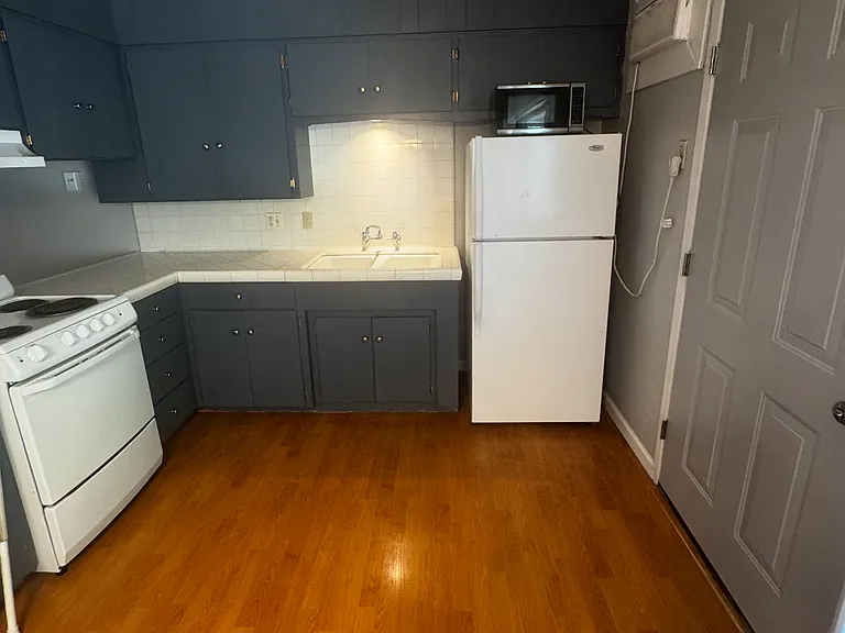 508 S School St #AG — Photo 9
