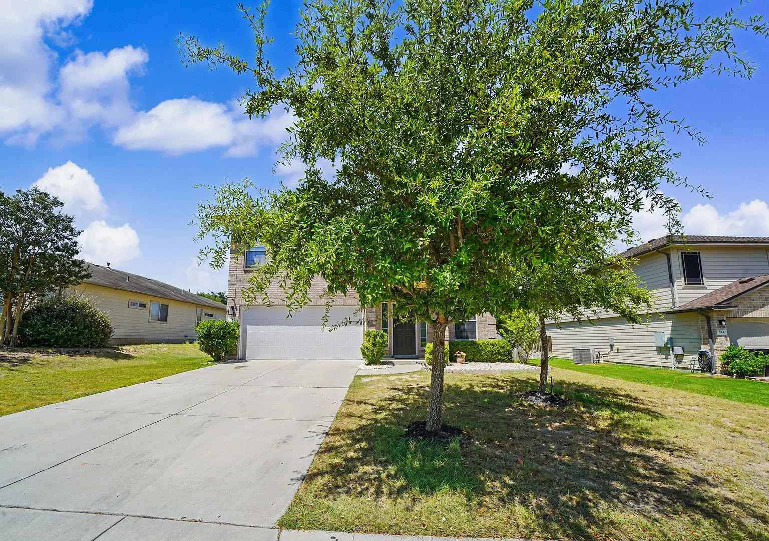 Spacious Schertz Home with Game Room - Realtor Commission: $500 — Photo 3