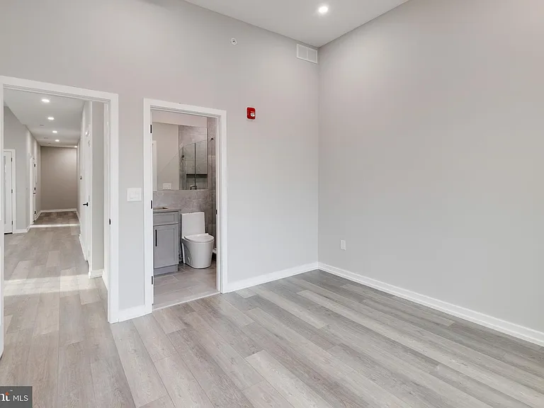 752 S 16th St #4A — Photo 14
