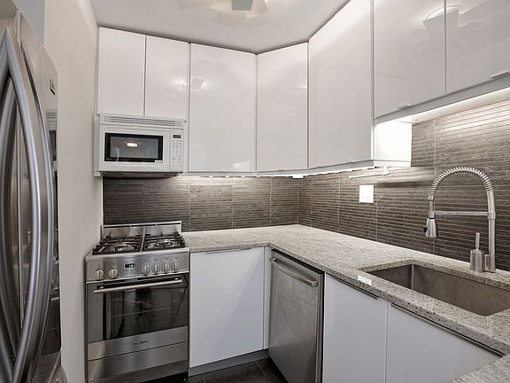 4th image of 400 E 85th St APT 12A