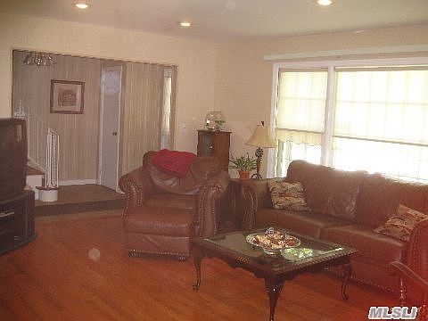 3rd image of 29 Broadview Ave