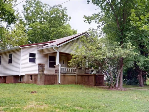 425 N Washington St, Nevada, MO 64772