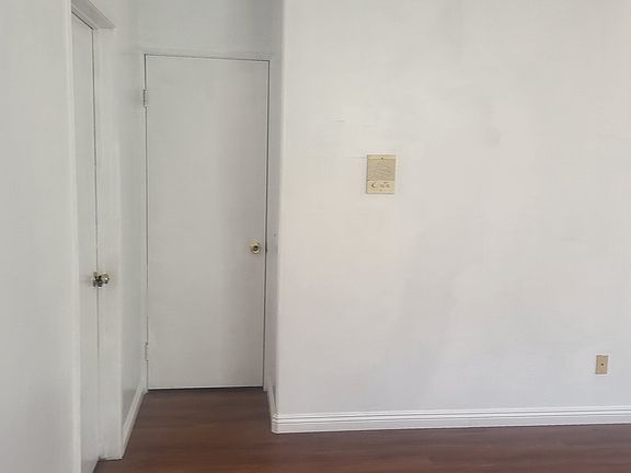 5th image of 7350 Mooney Dr #101