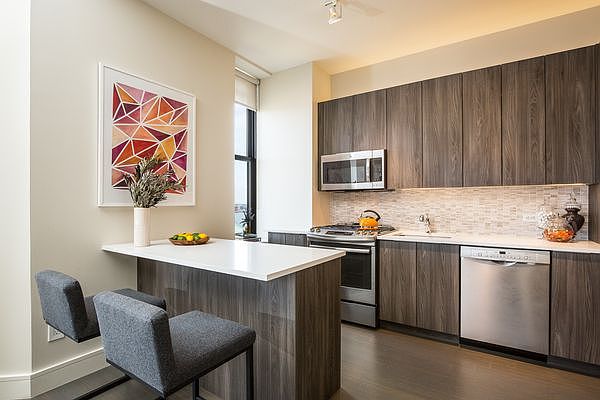 1st image of 90 West St APT 21W