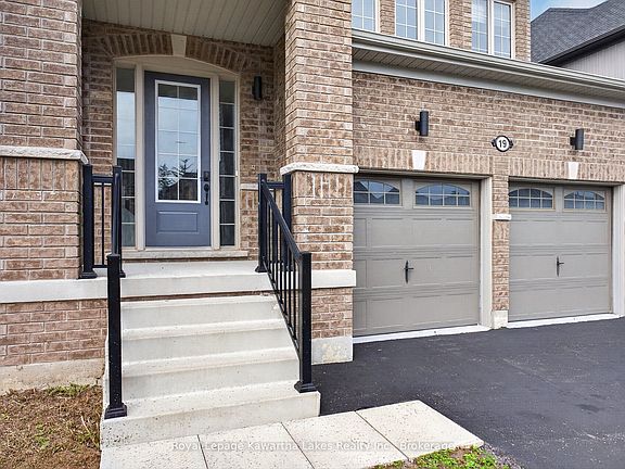 2nd image of 19 Hennessey Cres