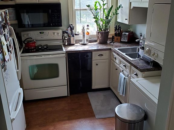 5th image of 857 Fountain St NE #2