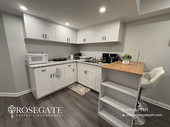 2nd image of 4552 Portage Rd #2