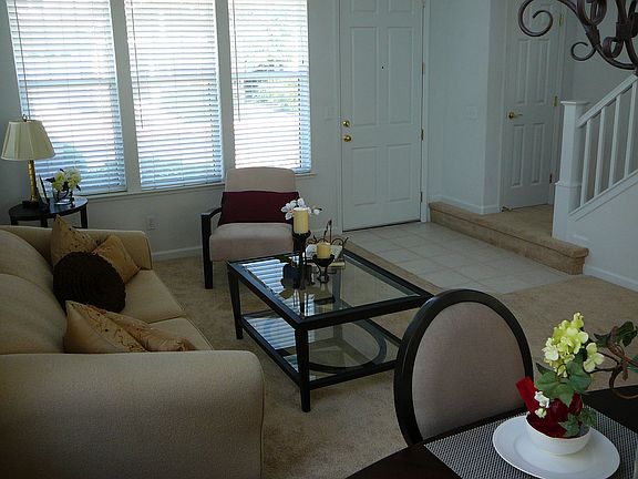 5th image of 639 Santa Barbara Ter