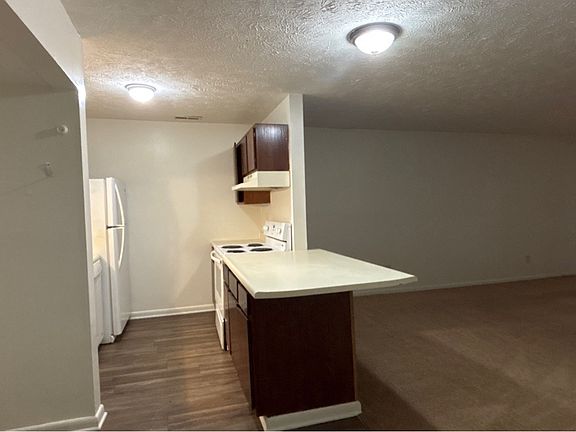 5th image of 1122 Southwood Dr APT 3