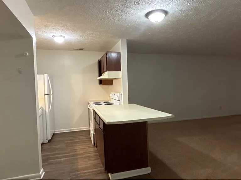 1122 Southwood Dr #3 — Photo 5