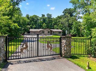 64 Ricker Dr, Ringwood Boro, NJ 07456