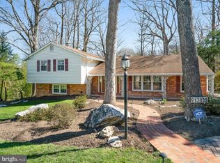 9138 Leghorn Pl, Fairfax, VA 22031