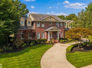 22857 Saint Andrews Dr, South Lyon, MI 48178