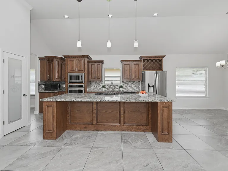 7225 Sylvia Plath Dr — Photo 6