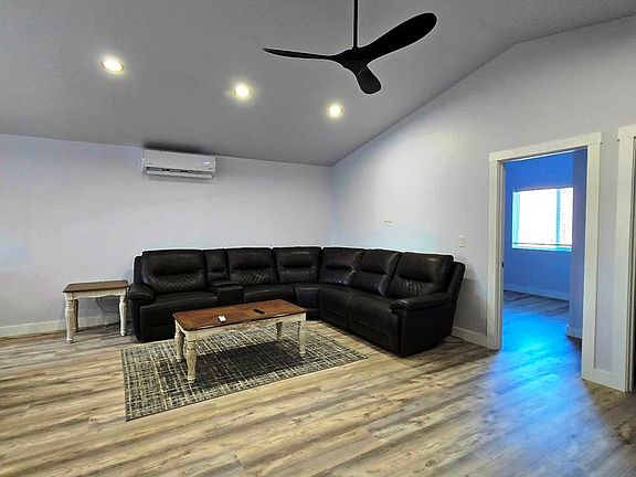 5th image of 4400 Aberdeen Lake Rd