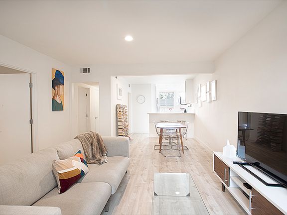 4th image of 327 Sinclair Ave APT 1