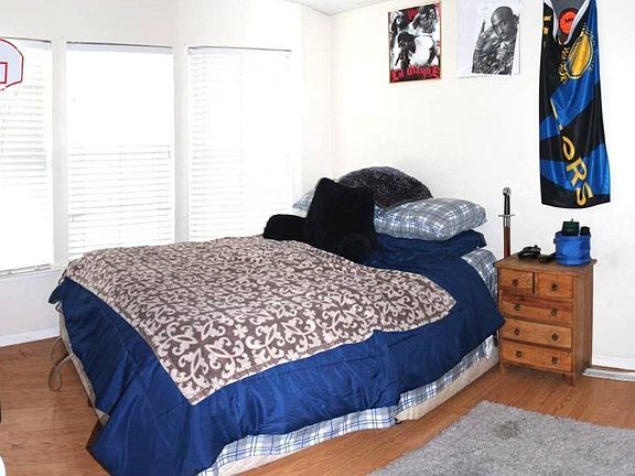 5th image of 165 El Bosque St #165
