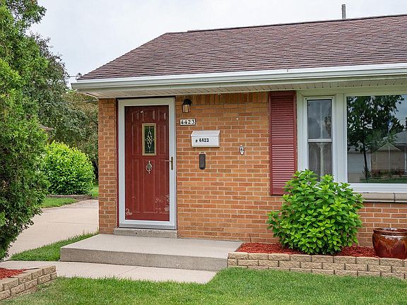 3rd image of 4423 S 61st STREET