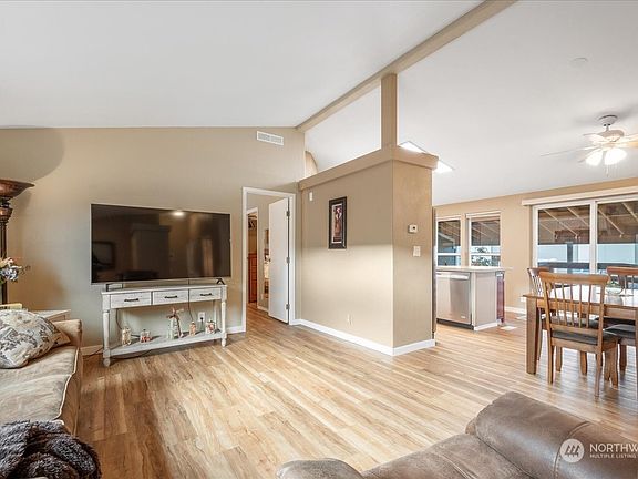 5th image of 11316 NE 28th Street #39
