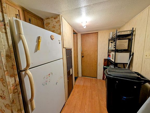 5th image of 127 Blackbeary Ln