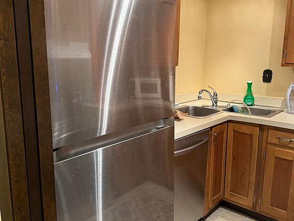 2nd image of 1618 Camellia Dr APT C2