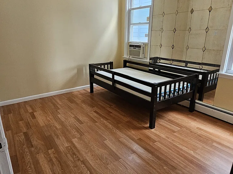 38 Humphrey Ave #1 — Photo 14