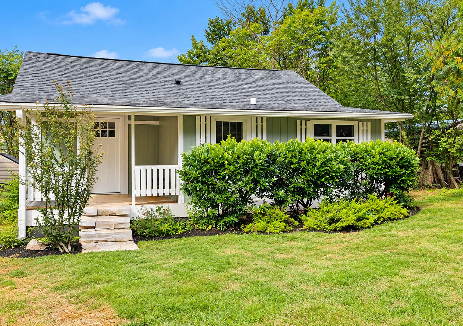 Recently Renovated Cottage in Asheville- Close to the VA Hospital — Photo 3