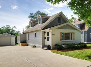 8004 Robinson St, Overland Park, KS 66204