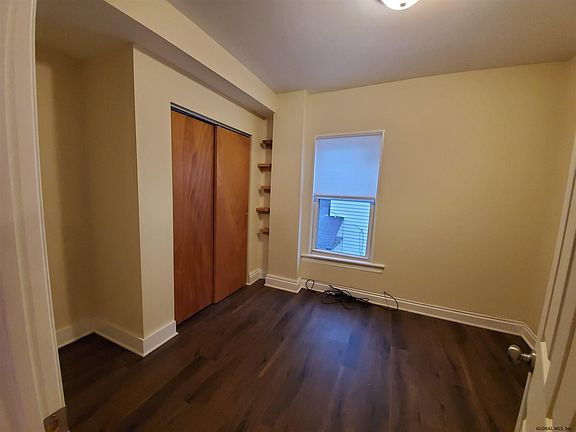 5th image of 25 William St