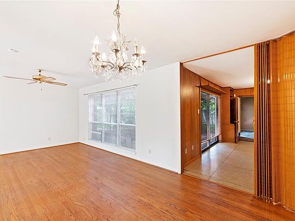 4th image of 4410 Creekbend Dr