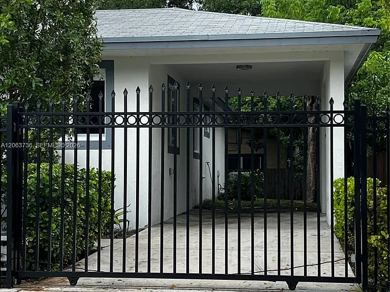 6301 NW 1st Pl — Photo 39