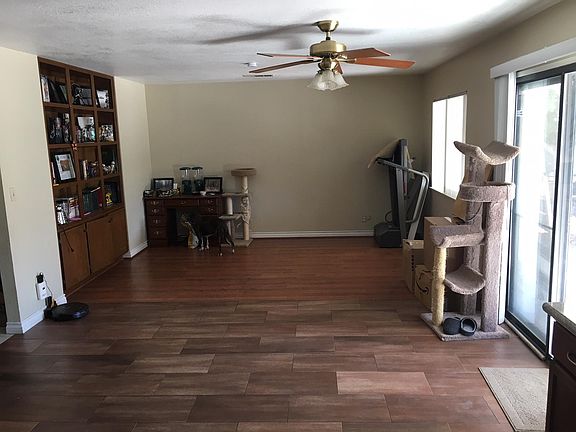 2nd image of 43114 Victorville Pl
