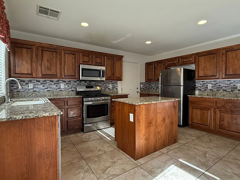 8967 Ryan Creek Ave — Photo 19